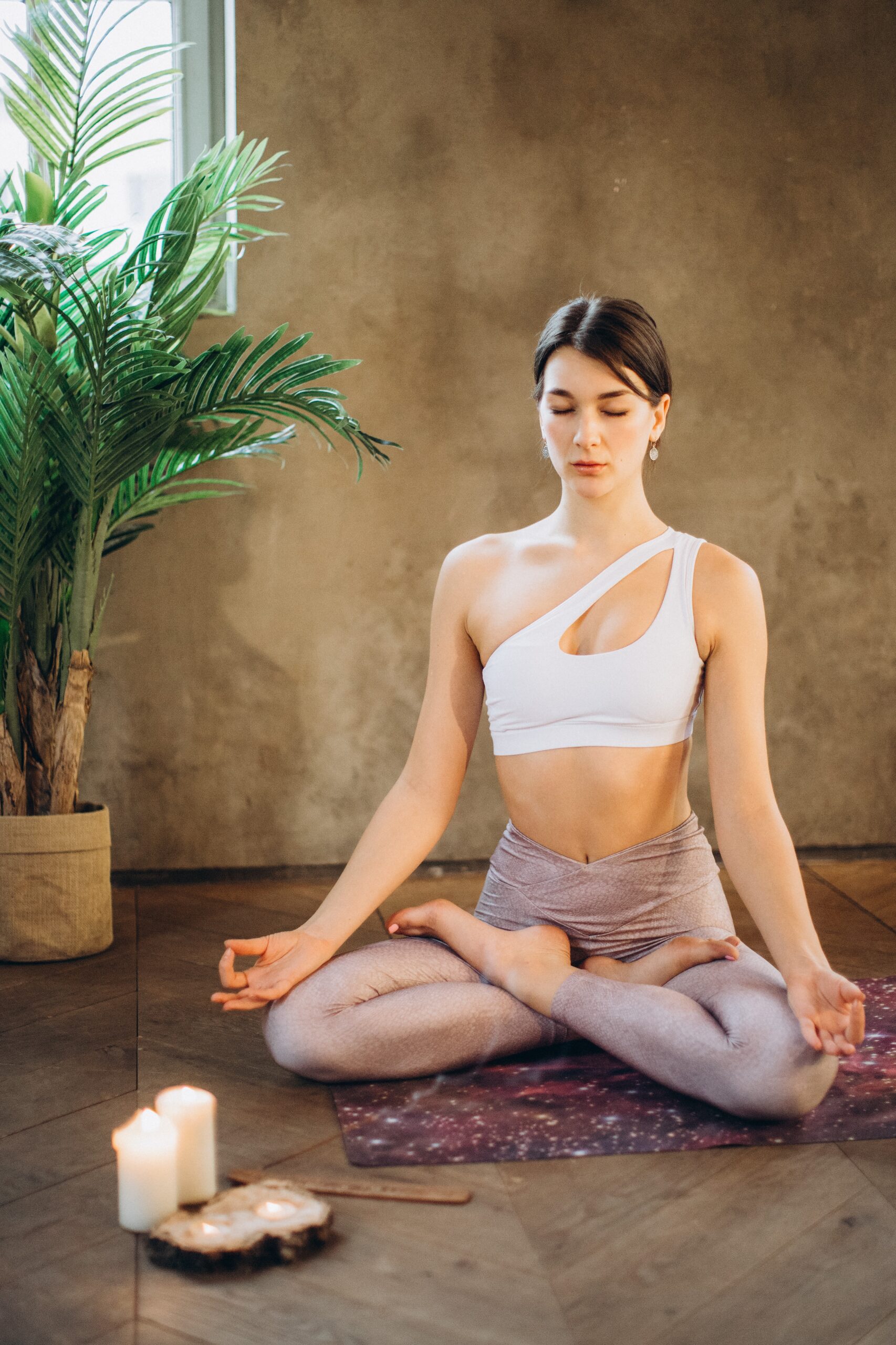 How to do the Lotus Pose (Padmasana) - Steps, Variations, Precautions